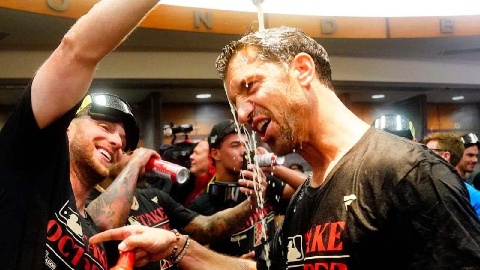 Mike Hazen Expects D-backs to Stick With What Got Them Here