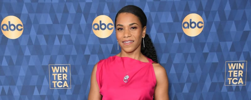 'Grey's Anatomy' star Kelly McCreary is pregnant: 'I actually screamed in shock'