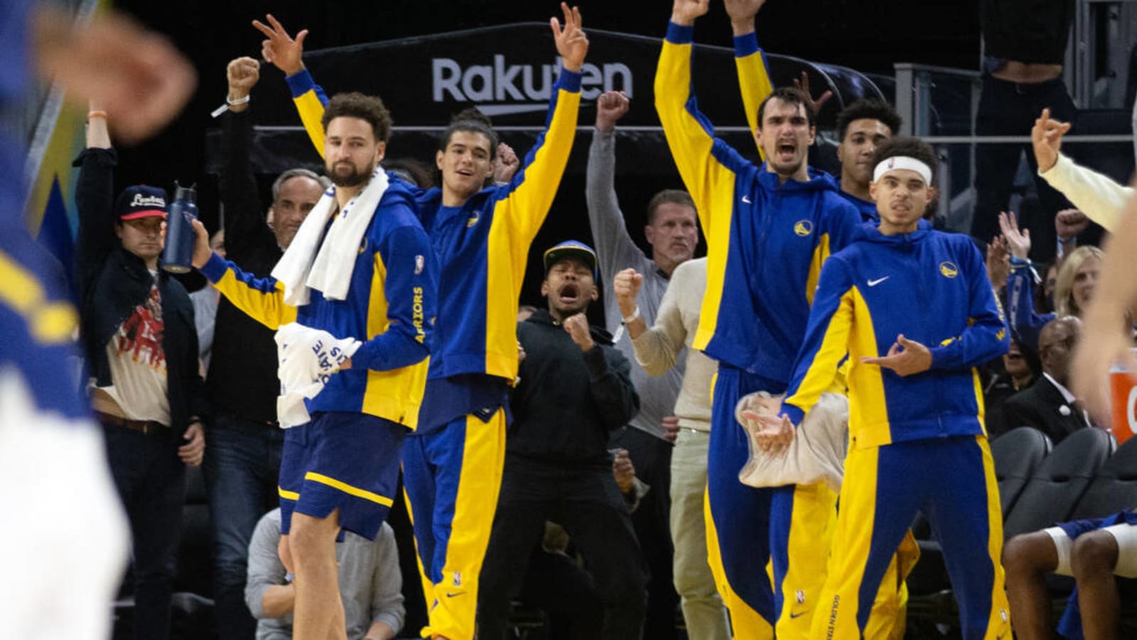 Warriors Announce Roster Move After Loss to Spurs