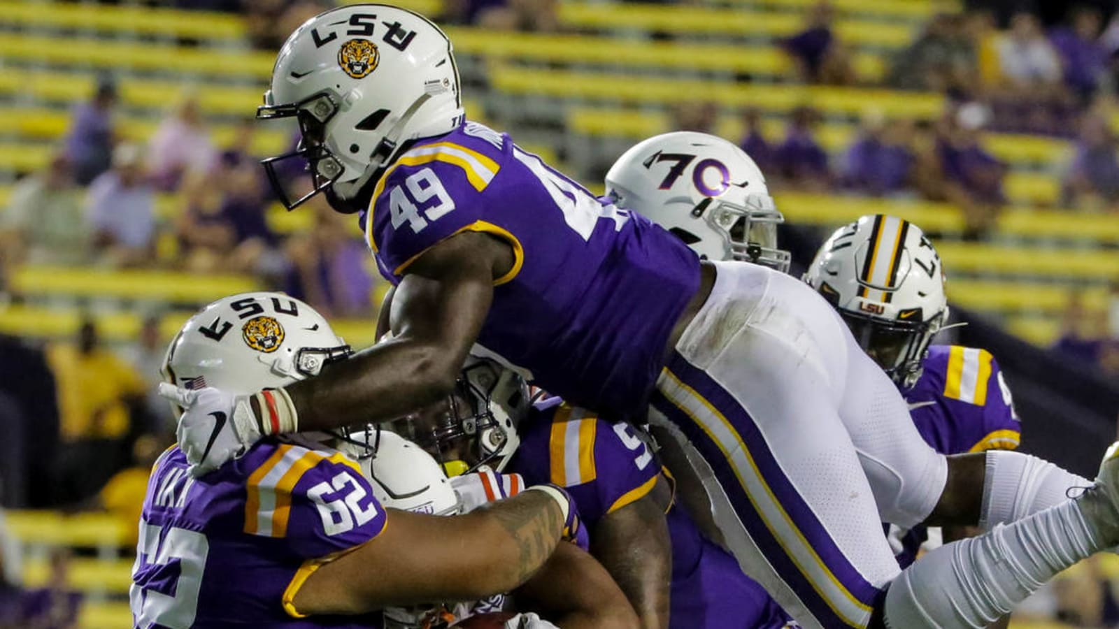 LSU's Travez Moore shares coronavirus warning after personal experience