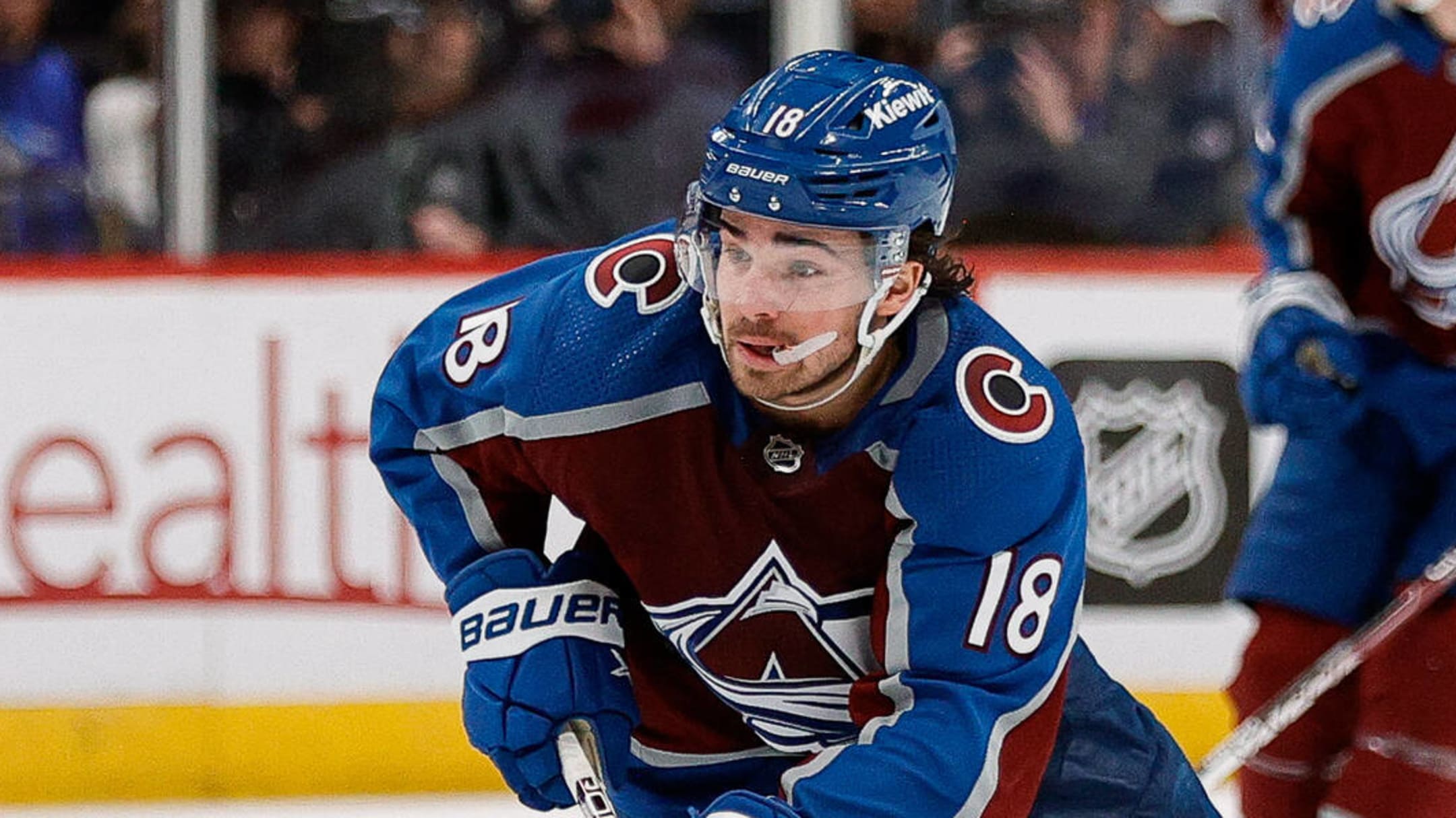 Canadiens acquire Alex Newhook from Avalanche for picks, prospect