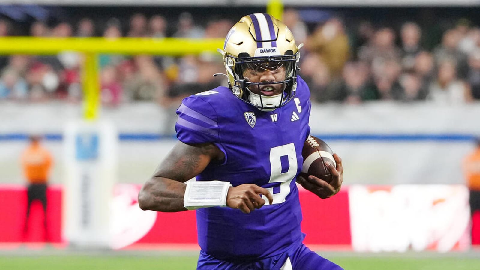 Washington QB Michael Penix Jr. wins Maxwell Award