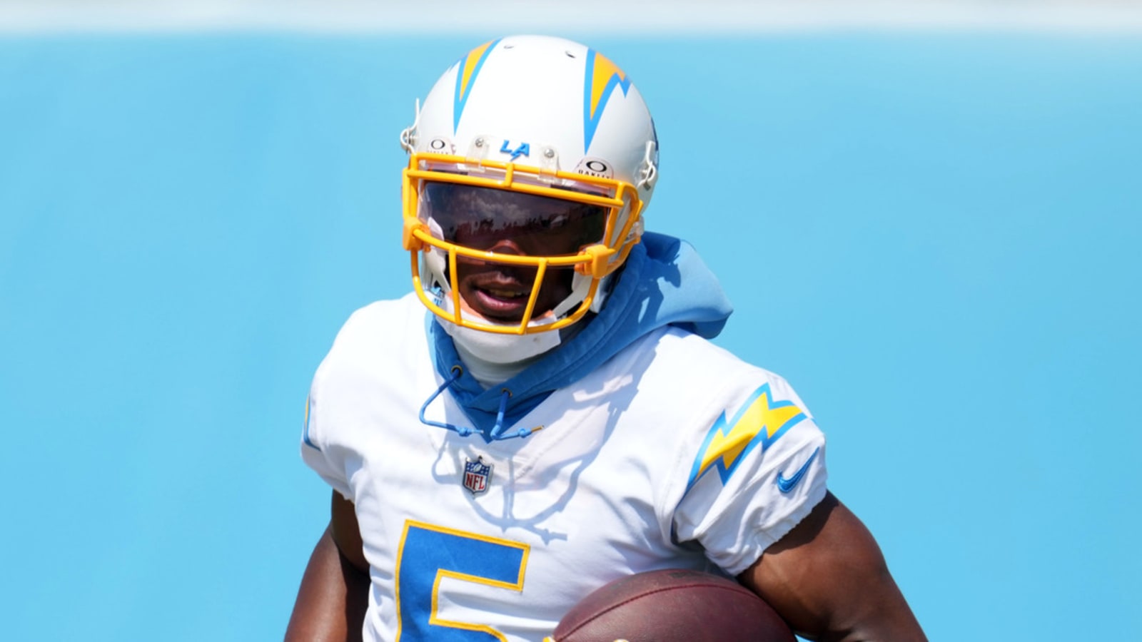Chargers WR reflects on losing two 'best friends' during offseason