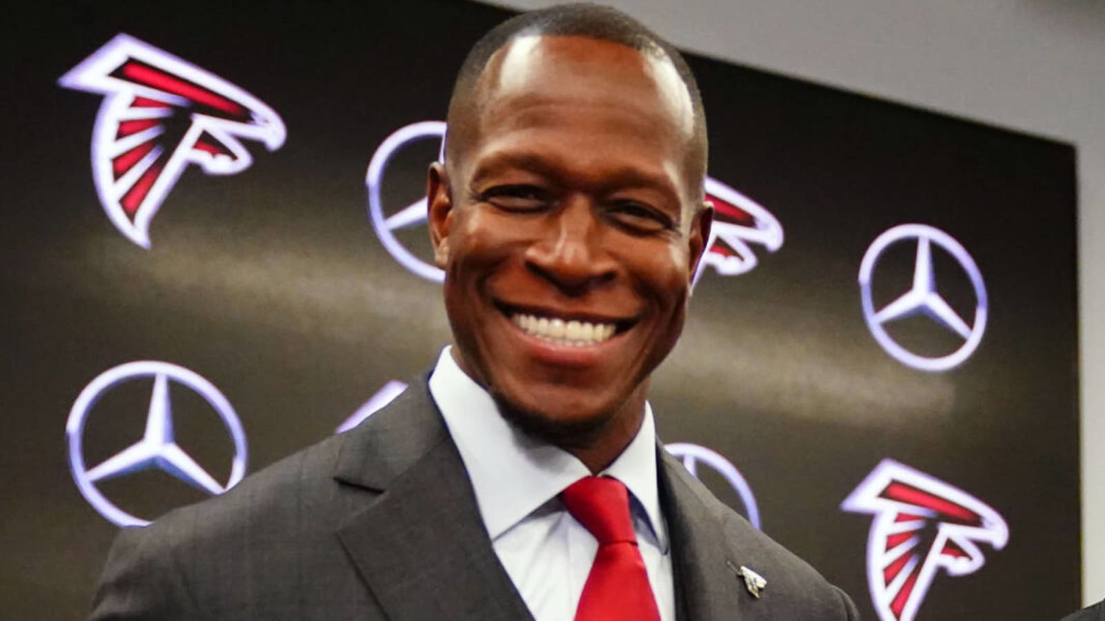 Raheem Morris poaches another from Rams for Falcons staff