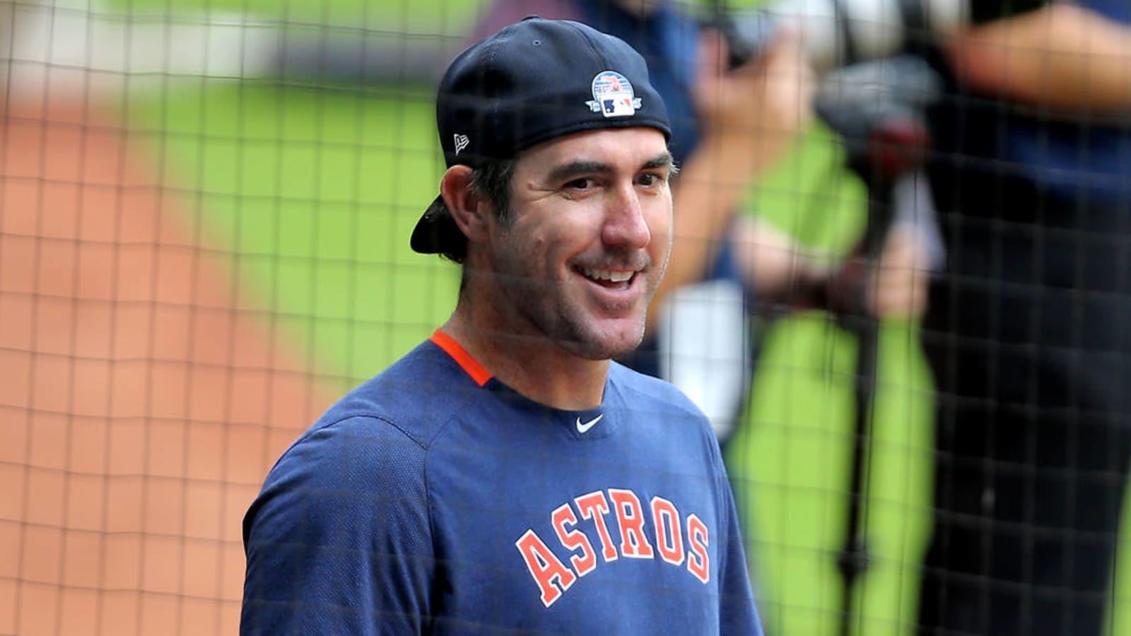 Verlander throws 'first pitch' after Tommy John surgery