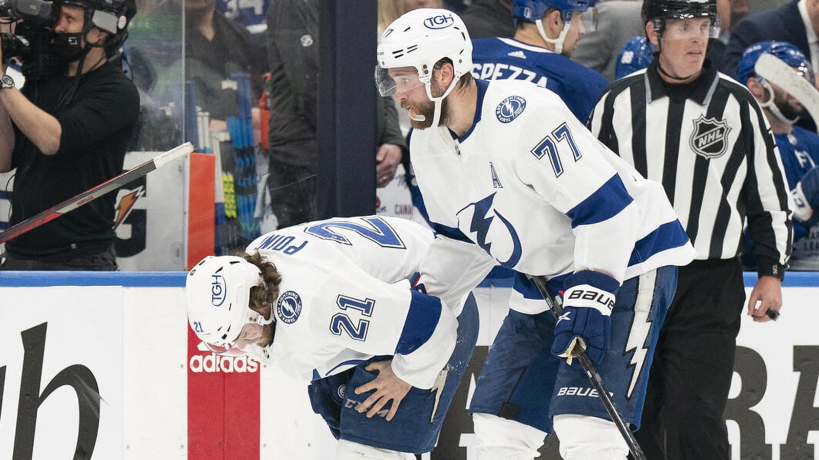 Lightning's Brayden Point suffers leg injury during Game 7