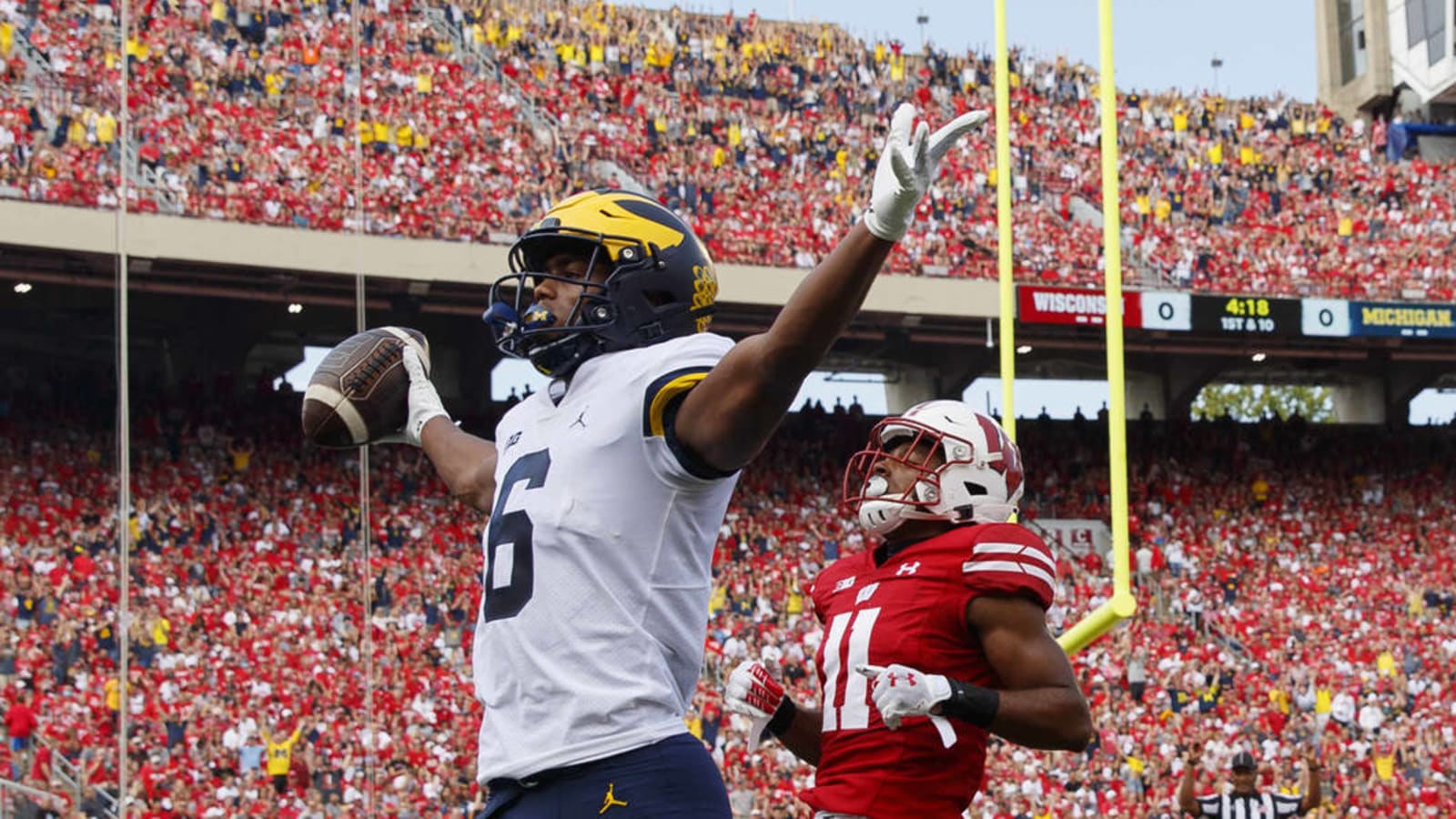 Michigan had fun with Wisconsin's 'Jump Around' tradition