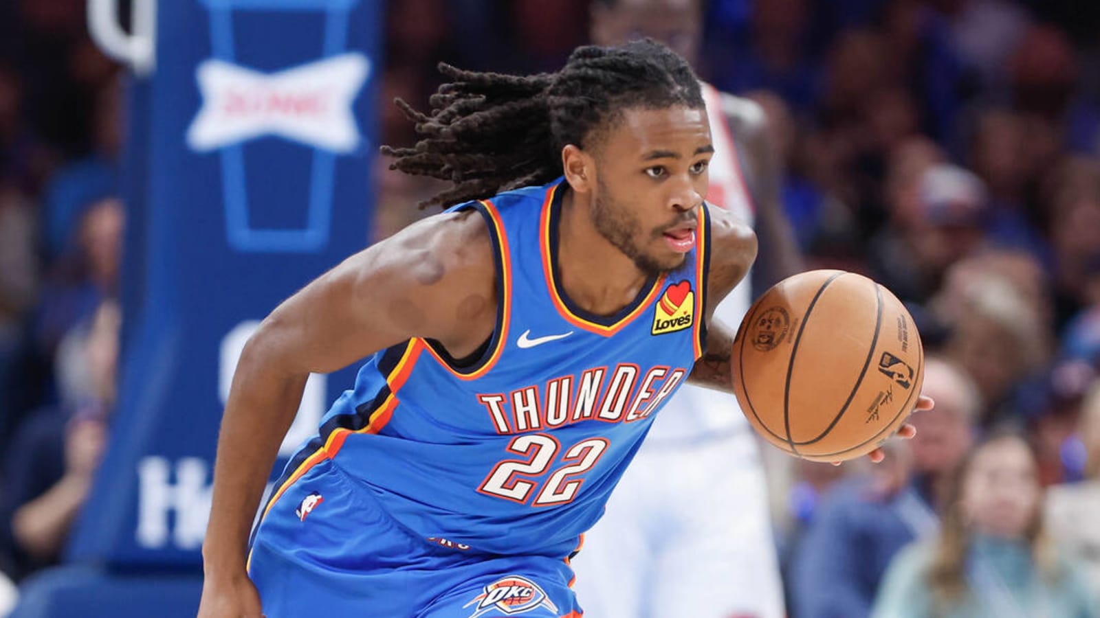 Watch: Thunder rookie gets away with preposterous travel