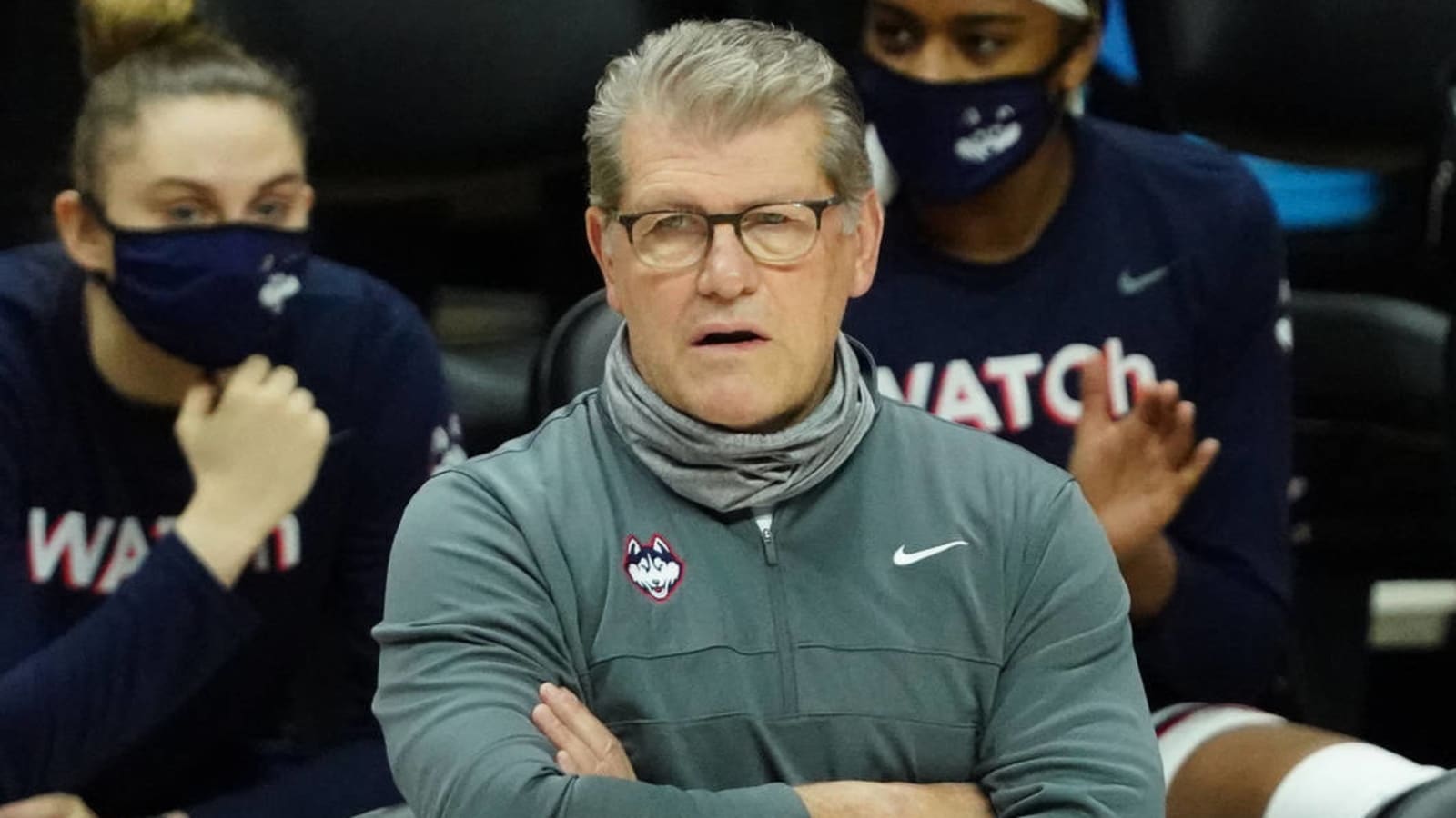 Geno Auriemma tests positive for COVID-19