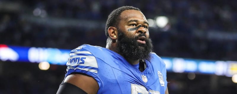 Lions waive veteran defensive lineman before playoff push