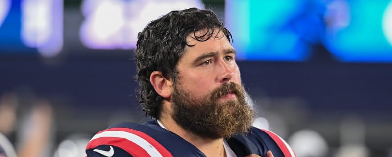 Patriots to release longtime center