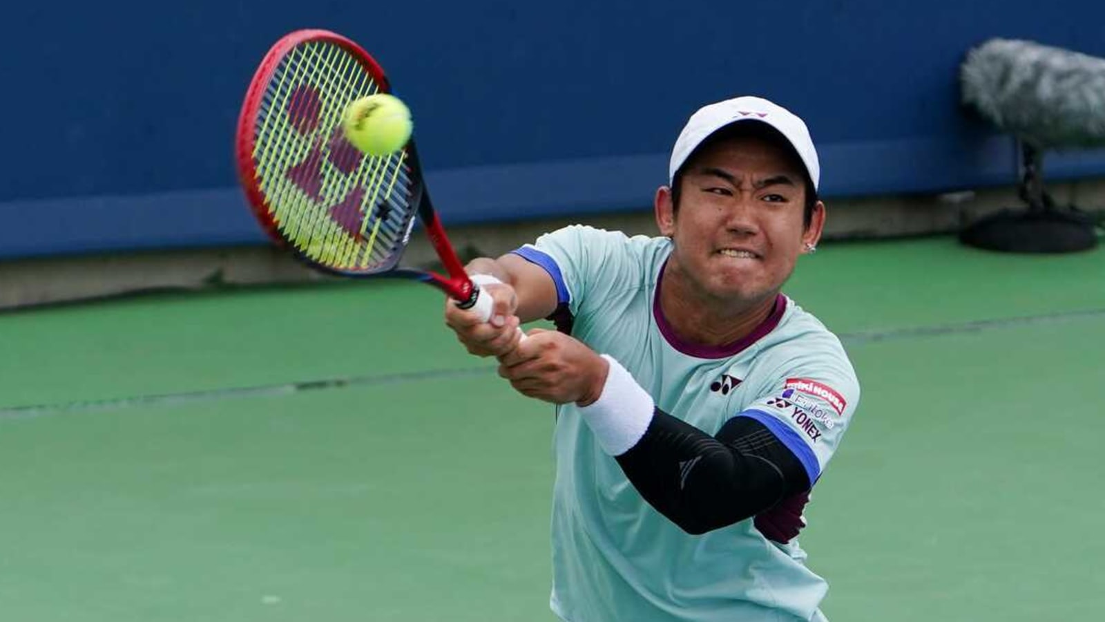 Watch: Tennis player implodes in 'self-destruction,' gives up at end of match