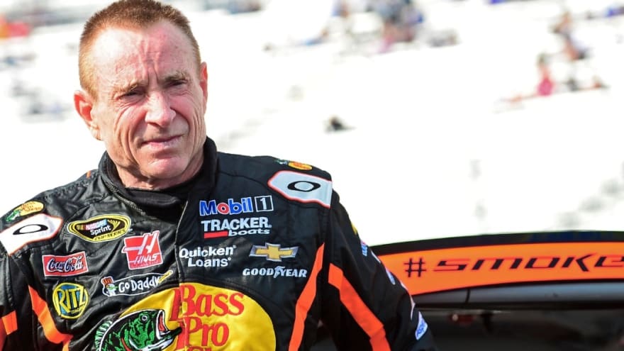 Mark Martin reacts to ‘stupid redneck’ comments from NASCAR lawsuit