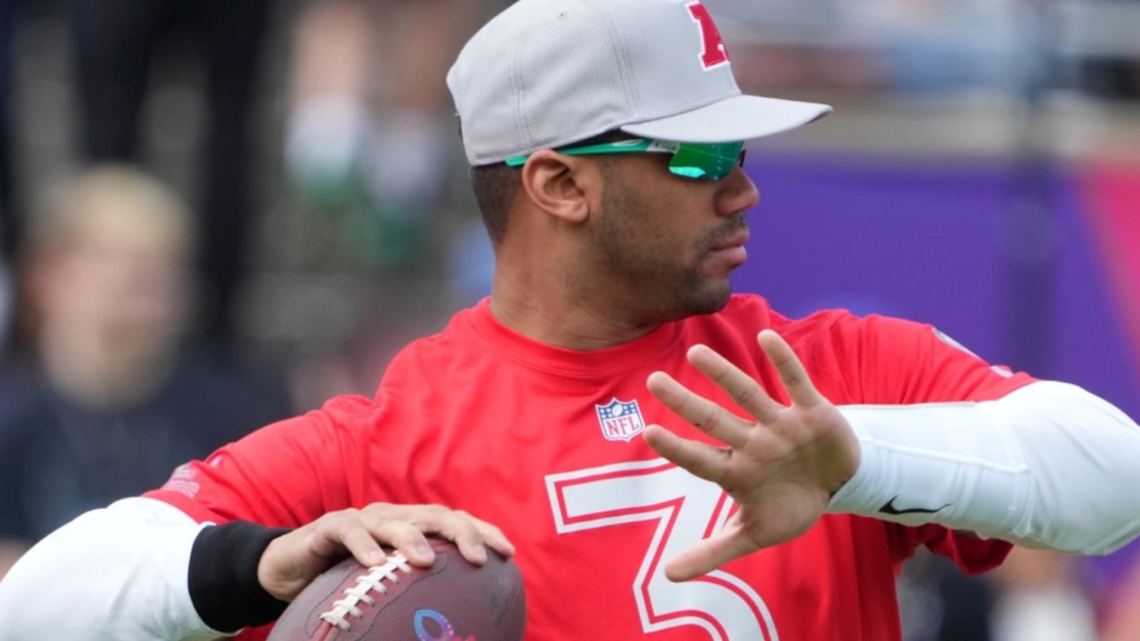 NFL insider uses strange analogy to link Russell Wilson, New York Giants as potential fit