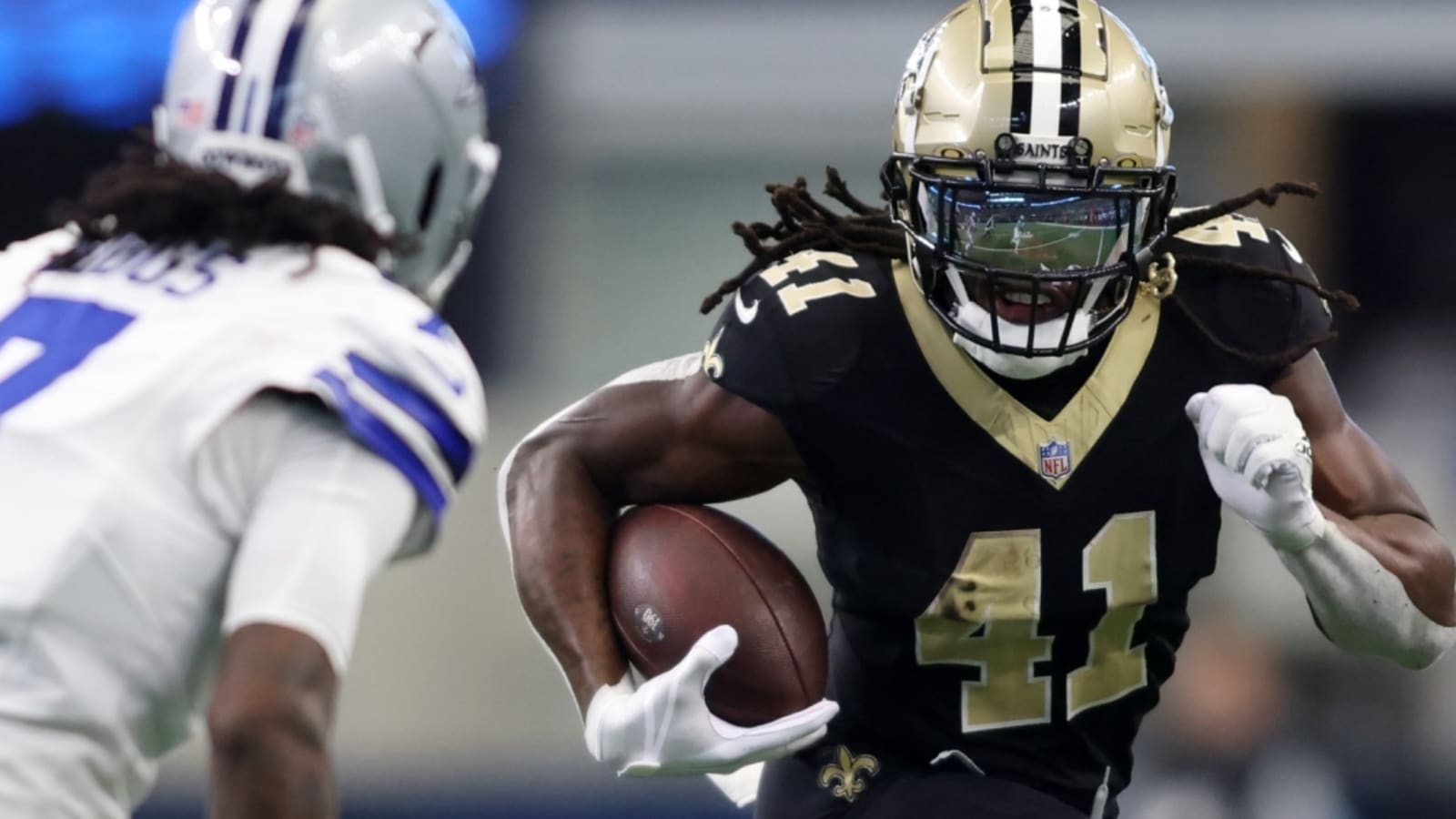 Alvin Kamara responds to rumor that he’s seeking trade