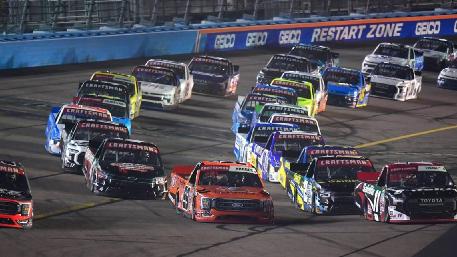 Restart zone at Phoenix to be repainted and moved after being incorrectly moved up for NASCAR Trucks Championship