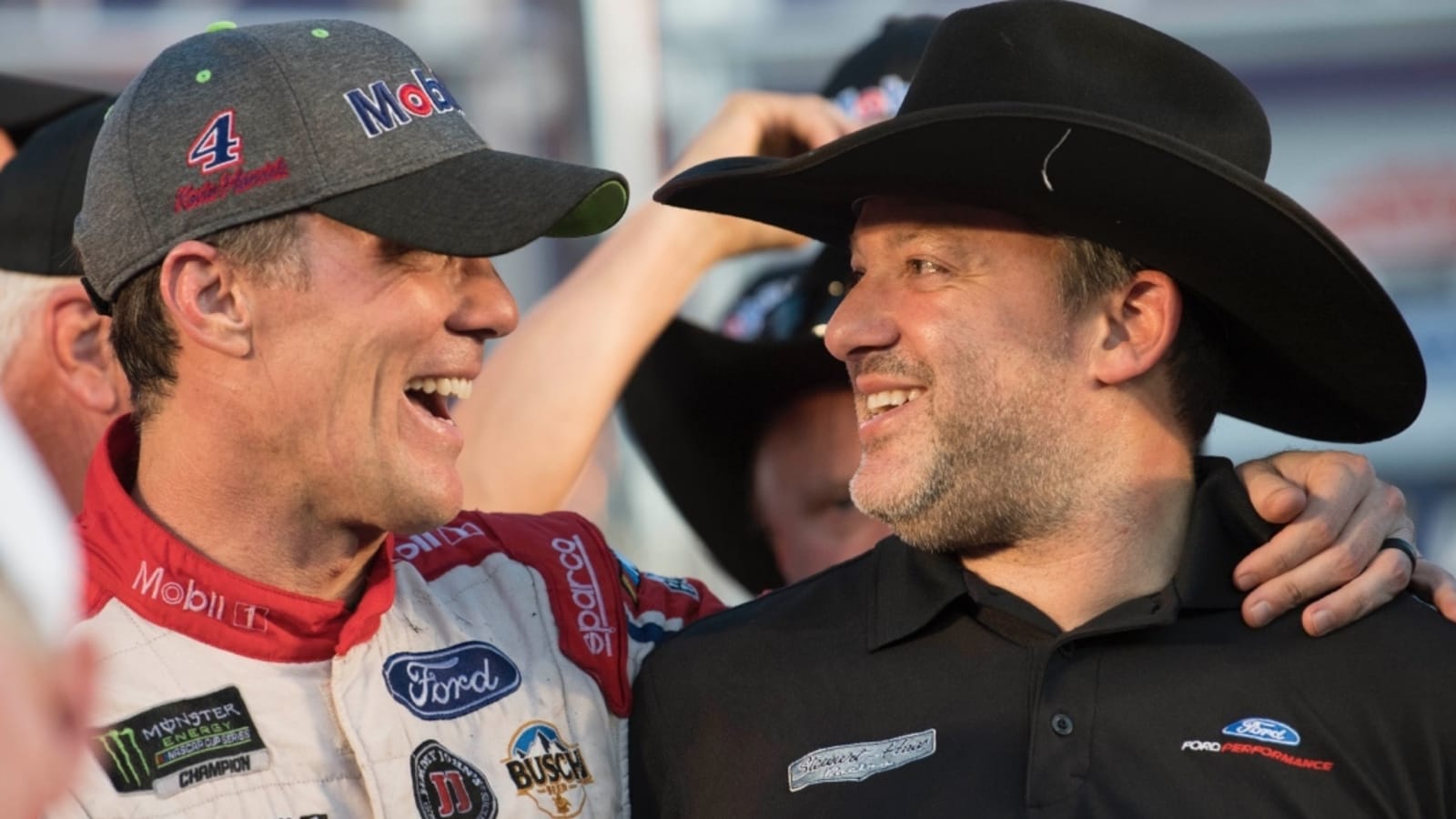 Tony Stewart recalls legendary prank by Kevin Harvick