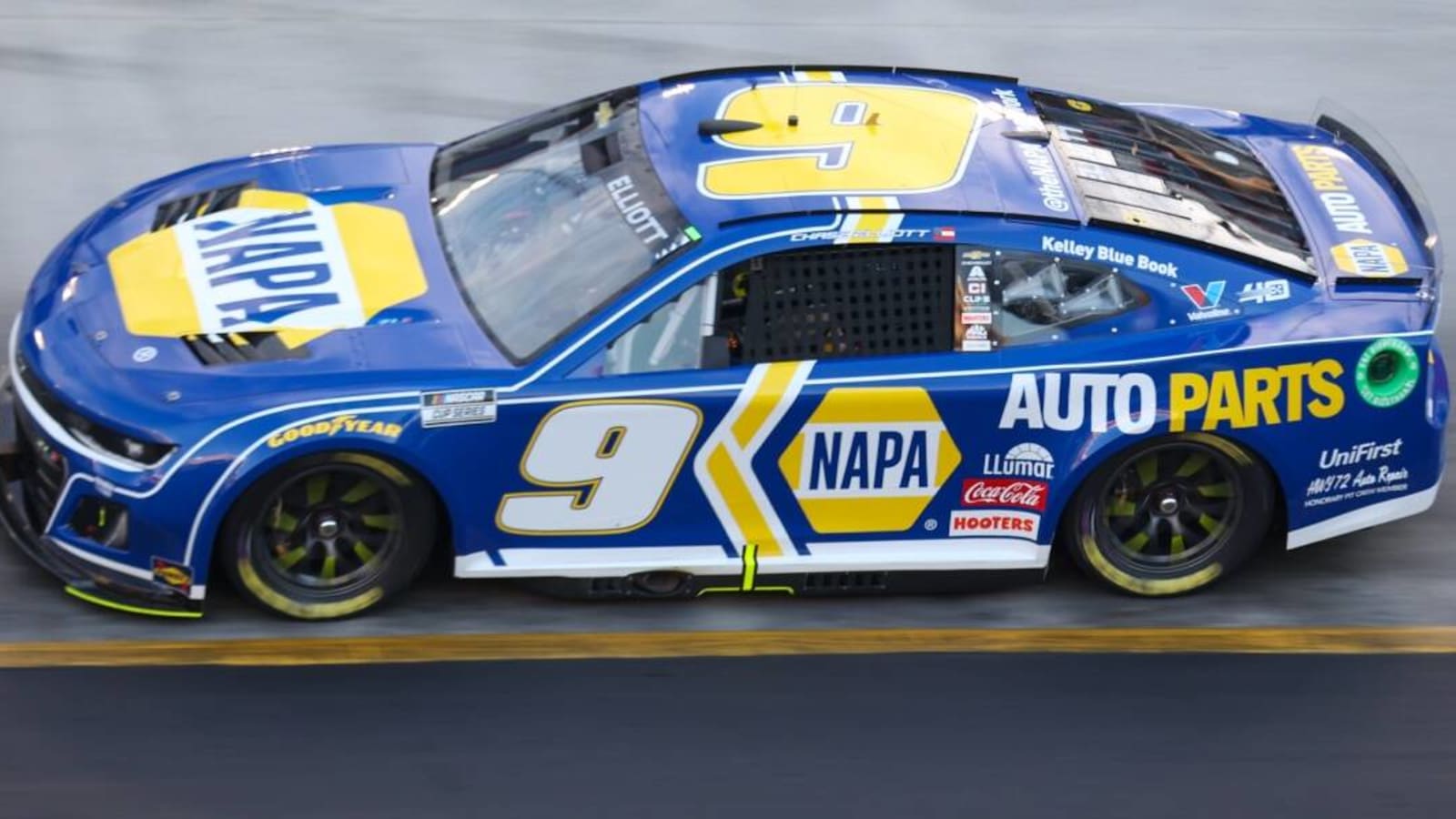 Chase Elliott on racing at Bristol: ‘Whole weekend was really weird’