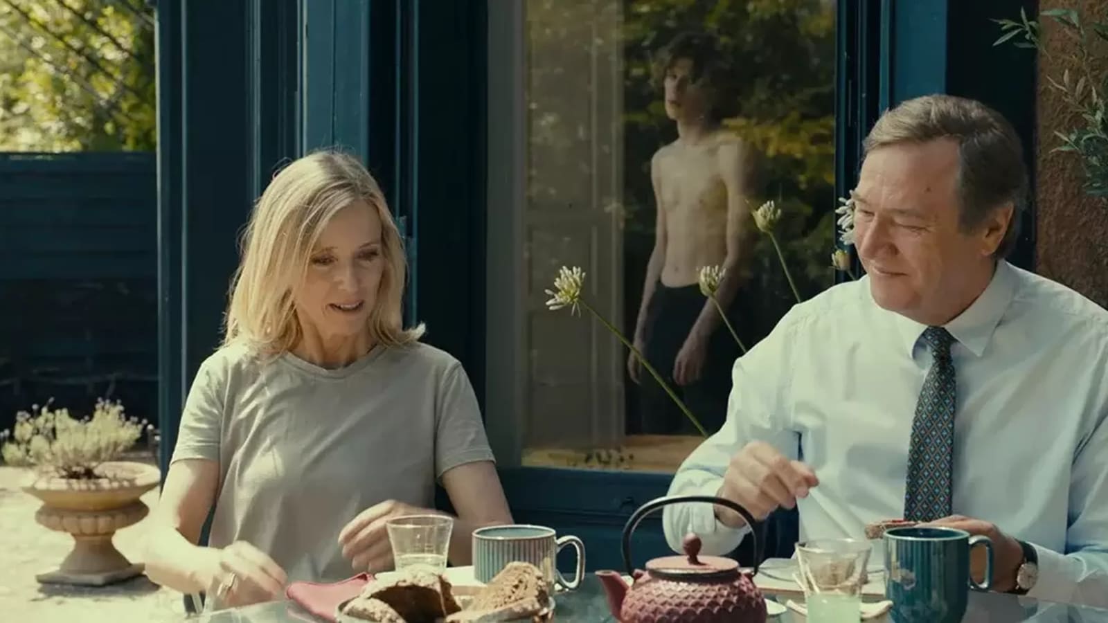 ‘Last Summer’ Review: A Twisted Tale of Forbidden Love