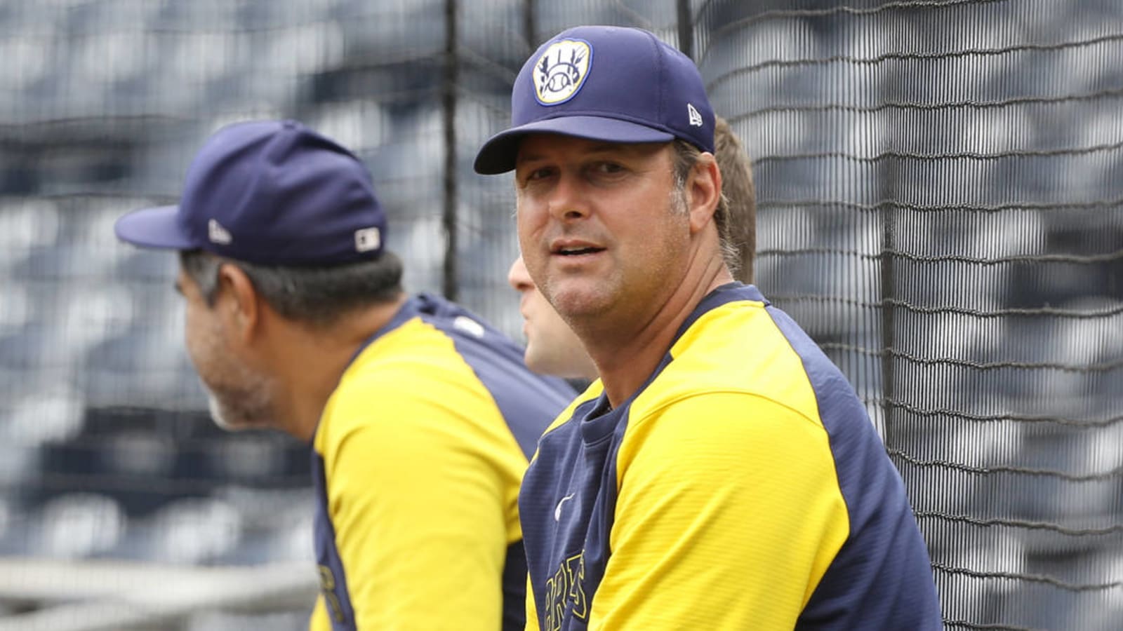 Brewers bullpen coach Steve Karsay to step down