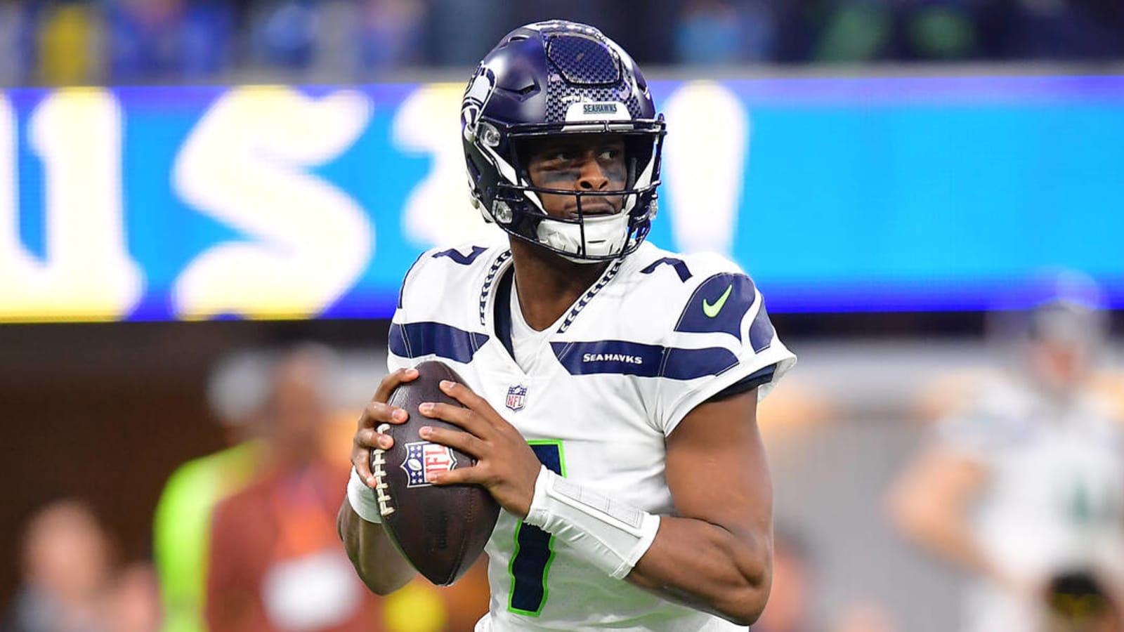 What a role reversal for Russell Wilson, Geno Smith