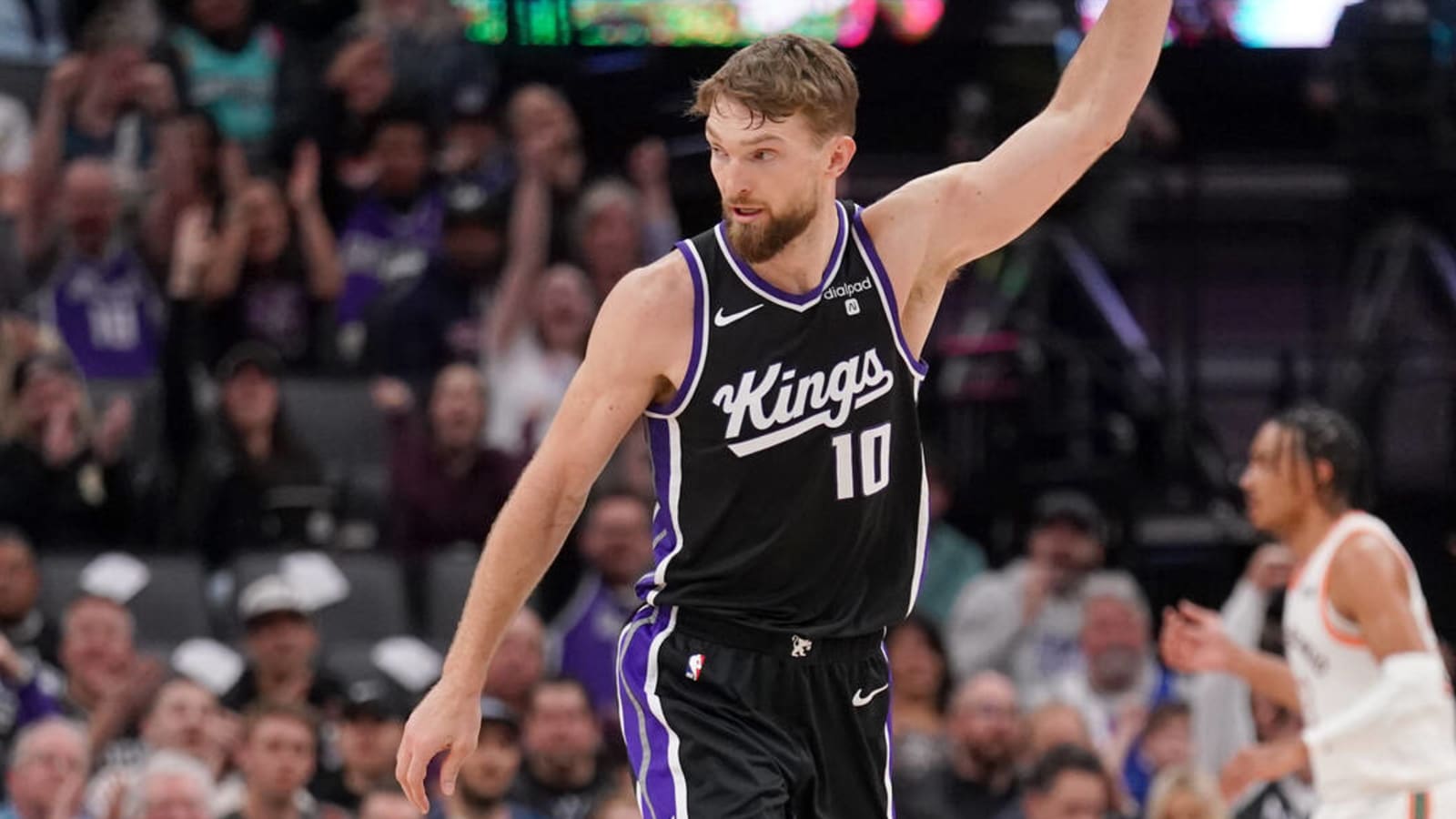 Sabonis’ Late Heroics Lift Kings Over Spurs In 131-129 Victory