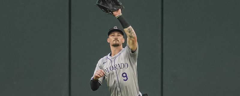Rockies mulling extension for two-time Gold Glove winner