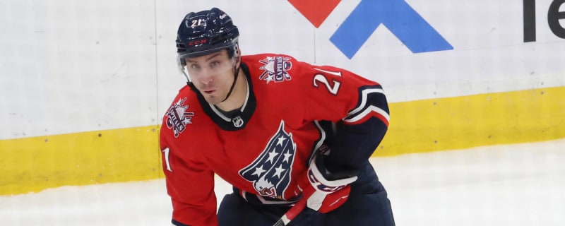 Garnet Hathaway gets game misconduct for boarding