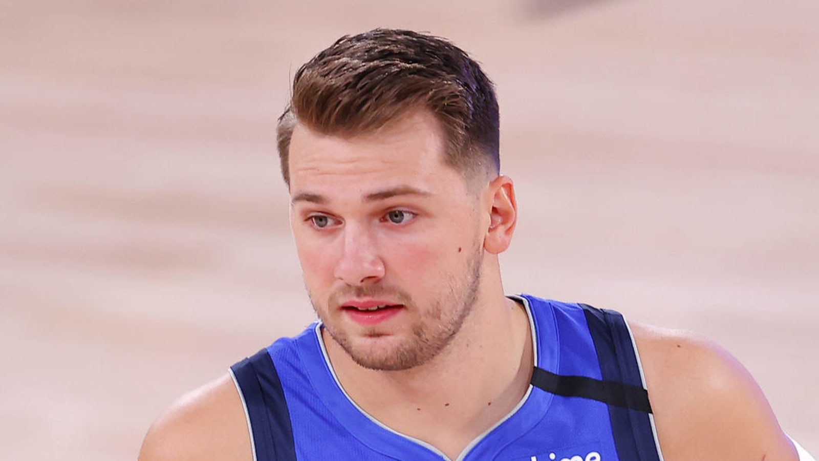 Mavericks star Luka Doncic limps off court with leg injury