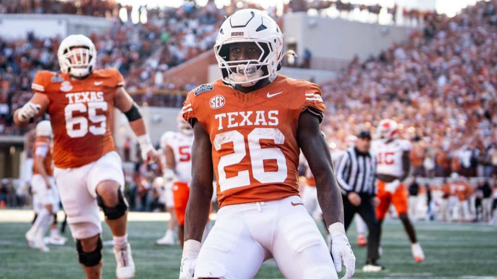 Where Texas Lands in PFF&#39;s Top 10 Teams at Every Position Group