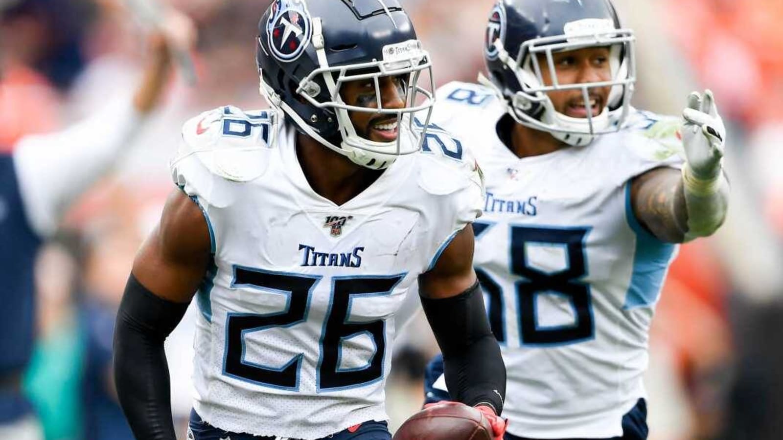 Former Tennessee Titans great retires from the NFL with a special shoutout for Nashville