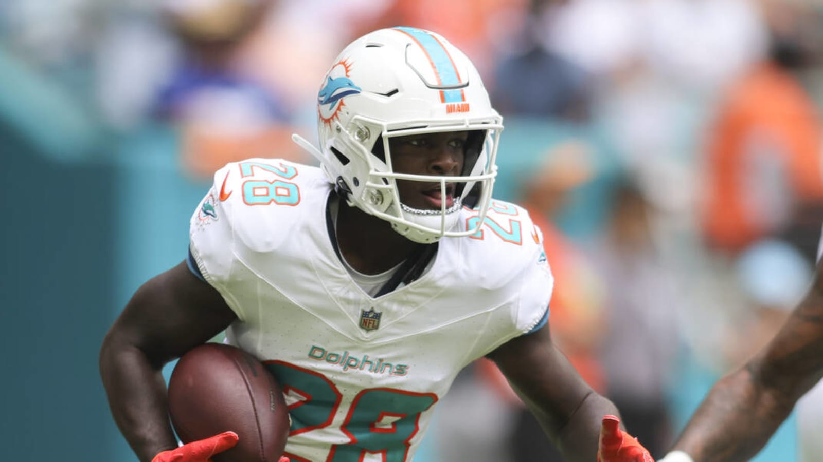 Dolphins open practice window of electric rookie RB