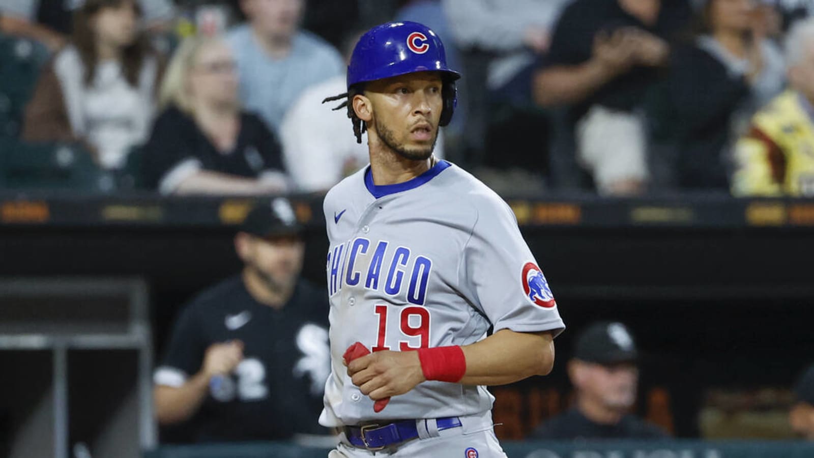 Cubs DFA former Gold Glove winner