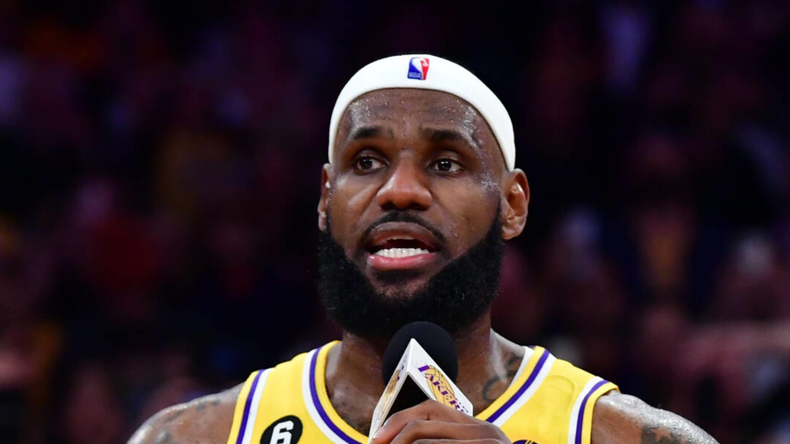 LeBron's foot injury reached 'unbearable point' while breaking record