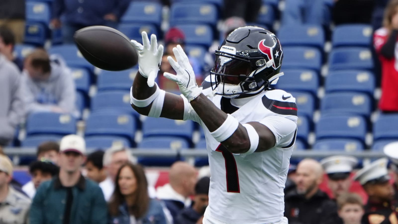 Stefon Diggs signs huge contract with AFC team