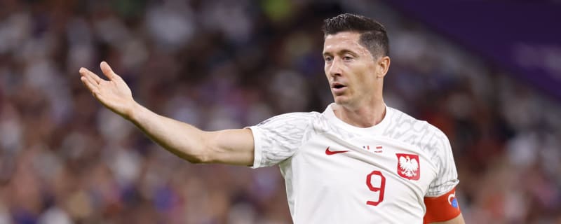 As matches pile up, Robert Lewandowski questions soccer calendar