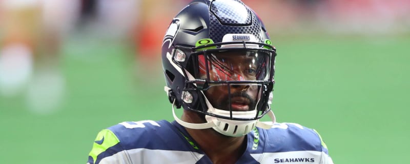 Pass-rusher Benson Mayowa staying with Seahawks on two-year deal