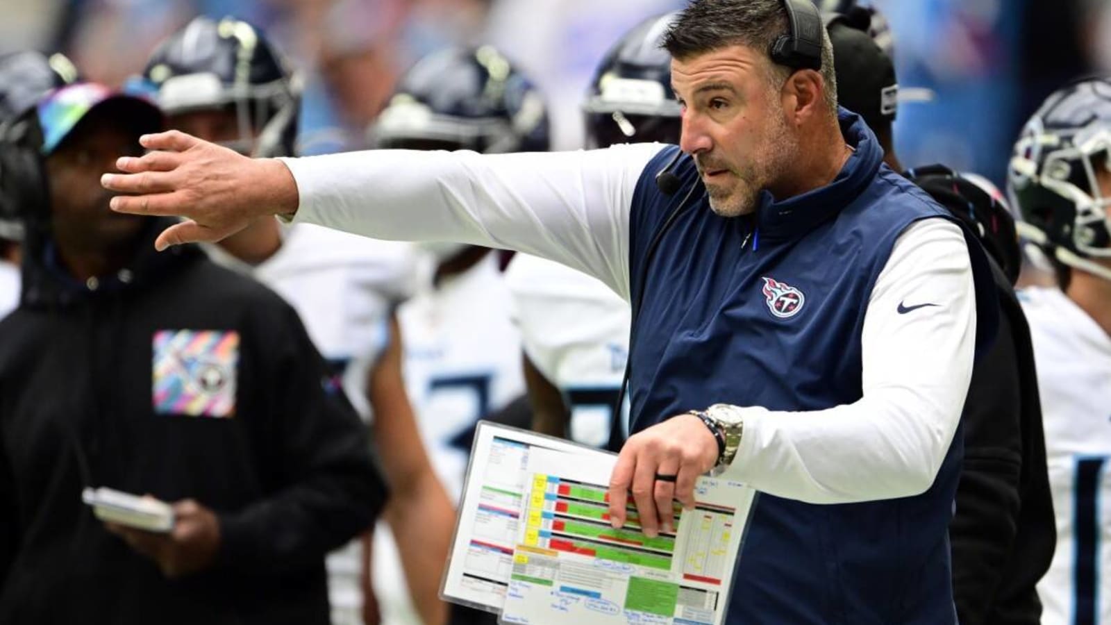 Ex-Titans Coach Mike Vrabel Was Displeased With Reports on His ‘Intimidating’ Size
