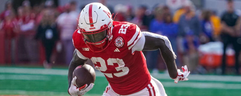 Watch: Nebraska recovers unintentional onside kick, scores 14 points over three-play span vs. Illinois