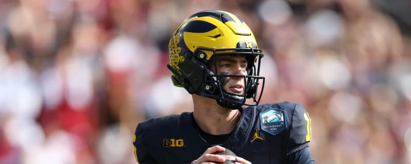 Michigan QB Davis Warren Shares First Photo, Health Update After Scary Injury vs. Alabama