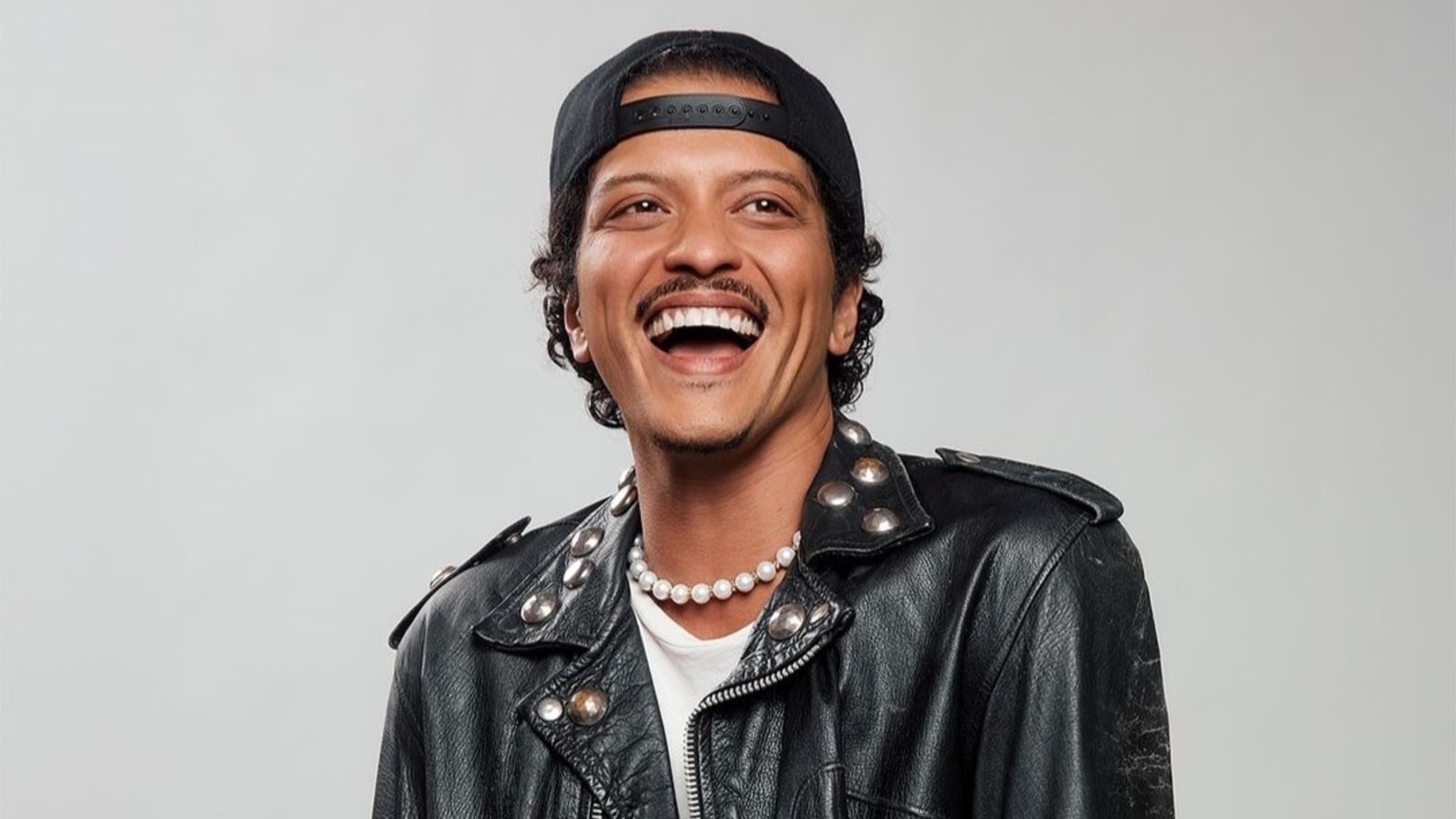 Jennifer Lopez Refused to Pay Bruno Mars&#39; &#39;Ridiculous&#39; Wedding Performance Fee, Her Wedding Planner Reveals