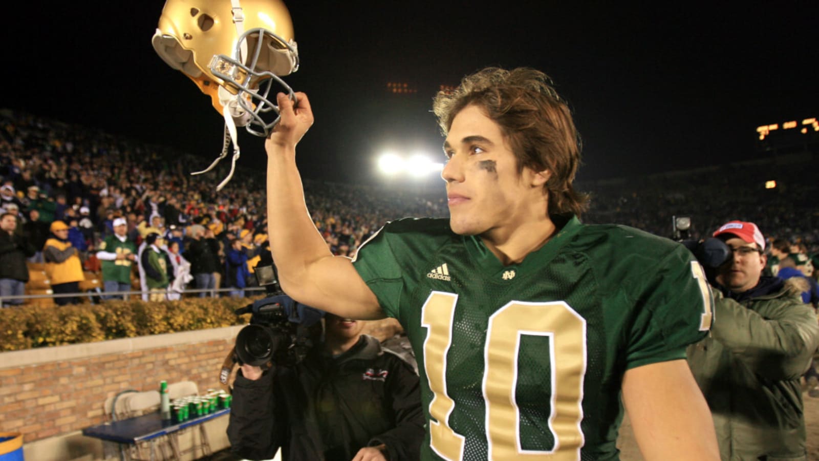 Former Notre Dame Star Makes Daring Bet Before Army Clash