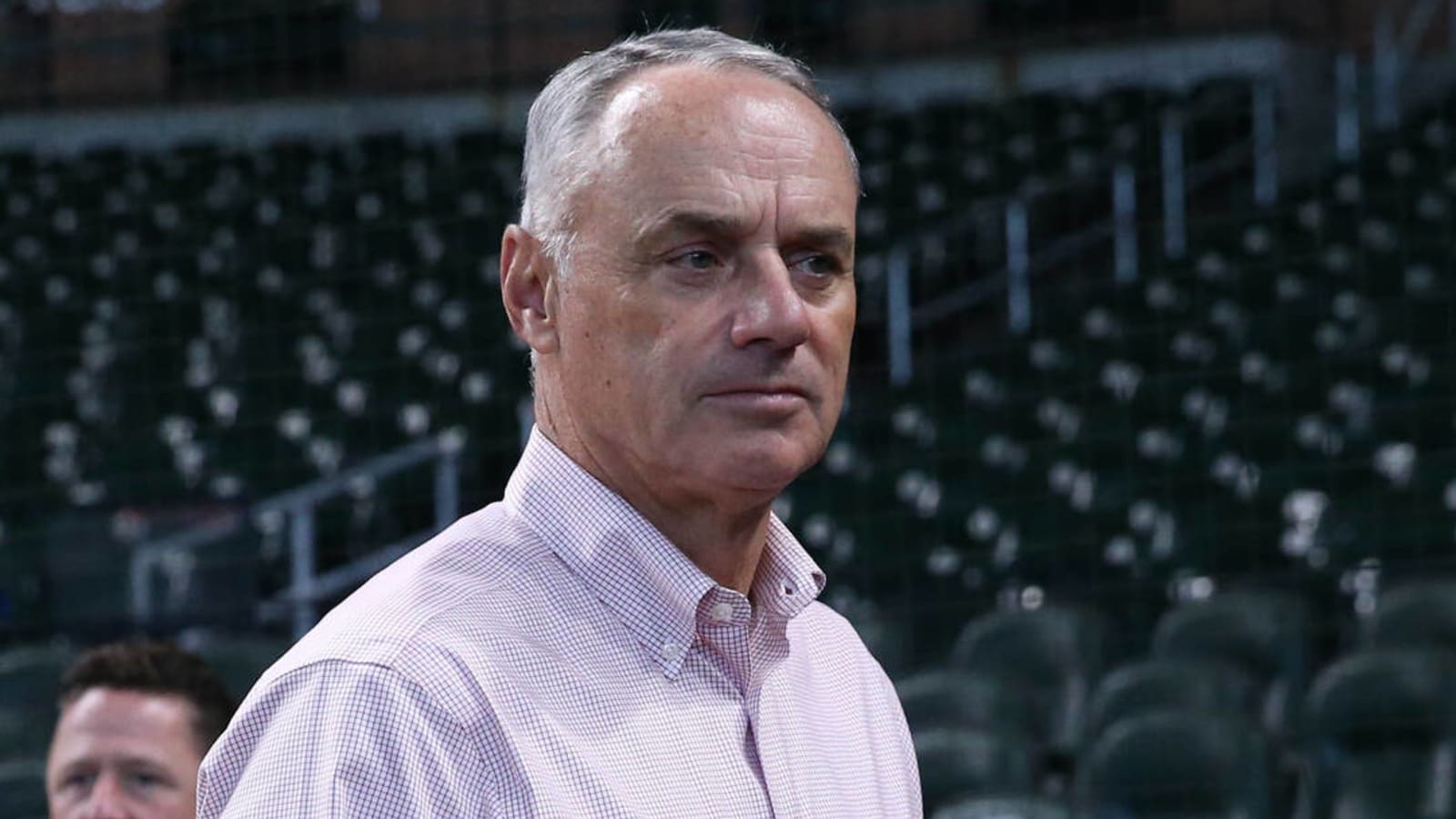 Manfred: Reporters will have clubhouse access in 2022