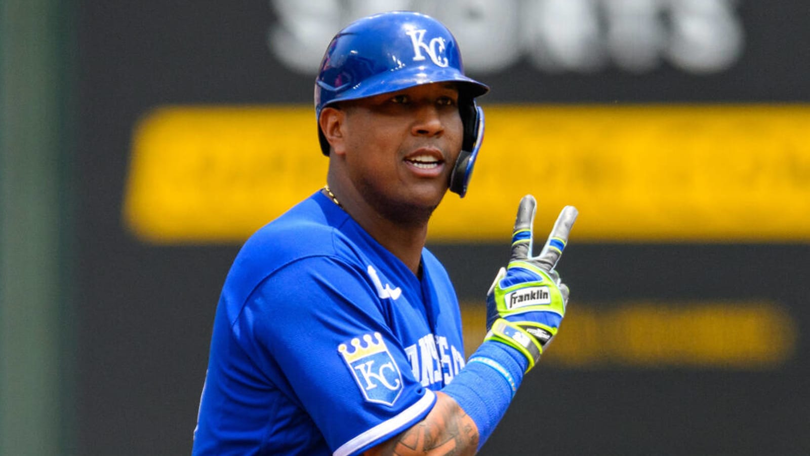 Royals GM says club has 'no intention' of trading four-time Silver Slugger