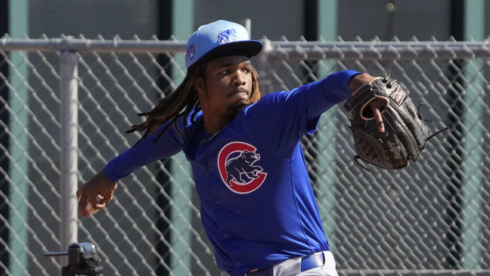 Yankees take a chance on young pitcher in trade with Cubs