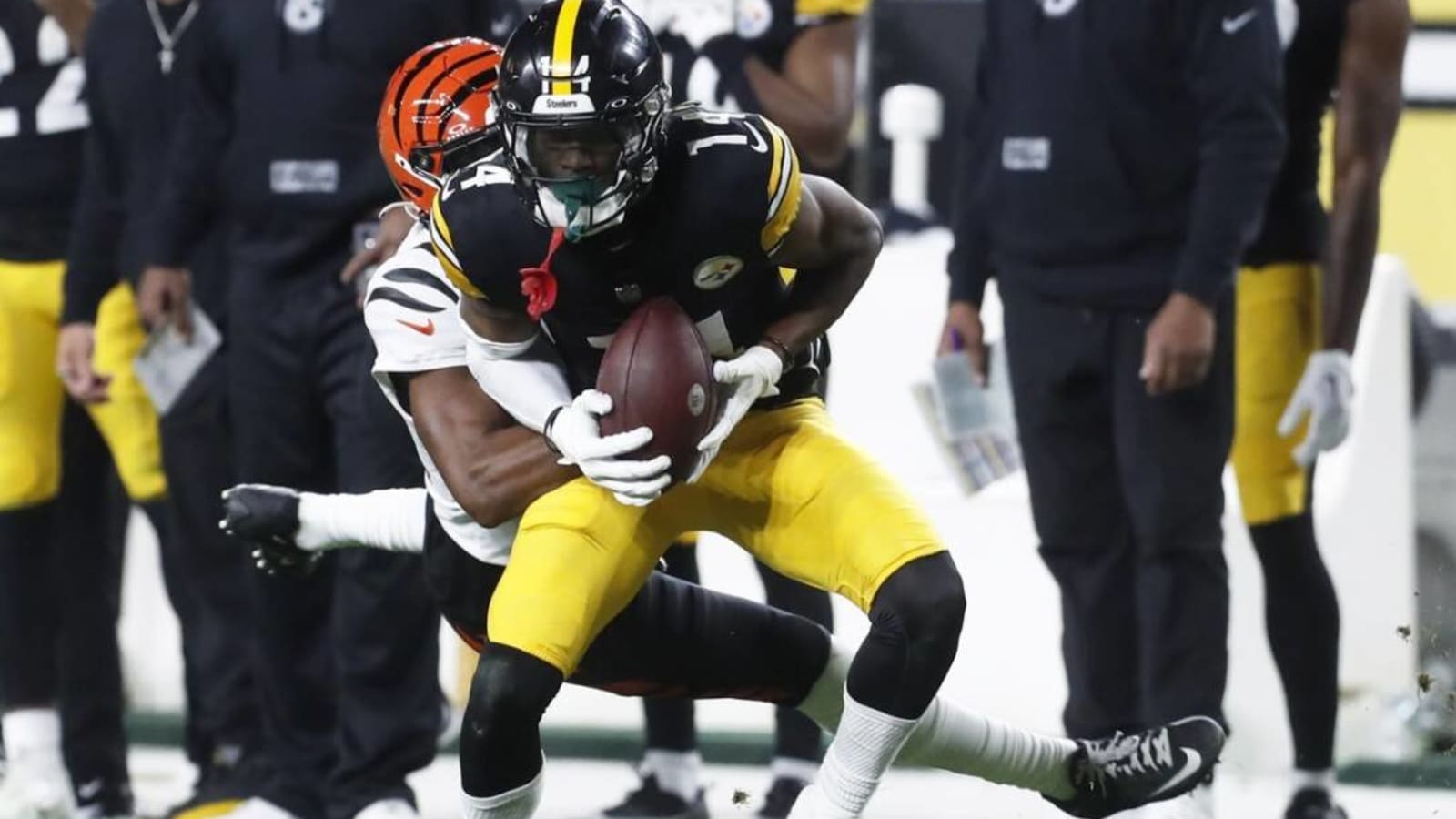 Chidobe Awuzie on Bengals&#39; Loss to Steelers: &#39;Definitely Take This Loss on Me&#39;