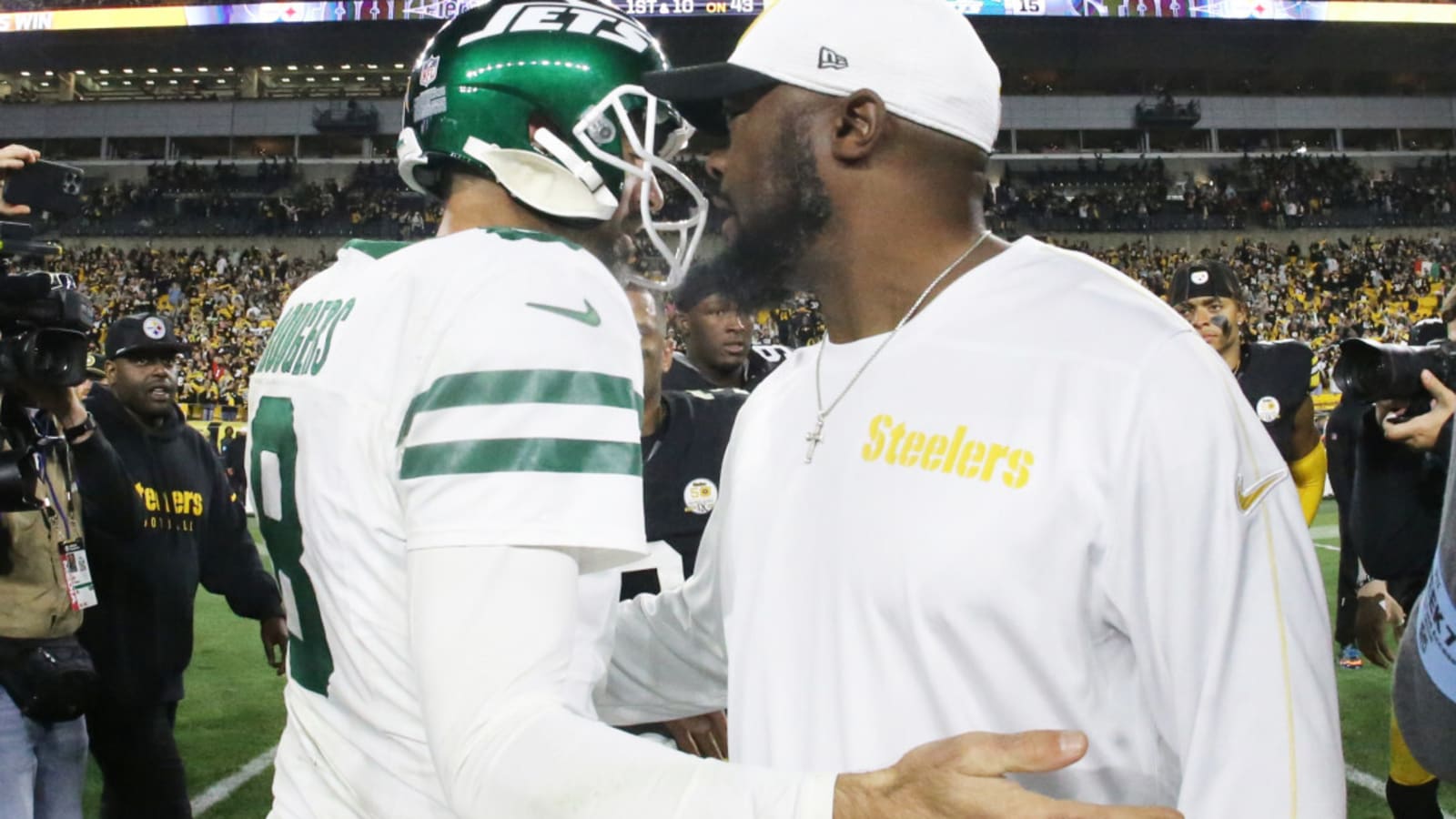 Schefter Reveals Why Steelers Could Soon Sign Rodgers