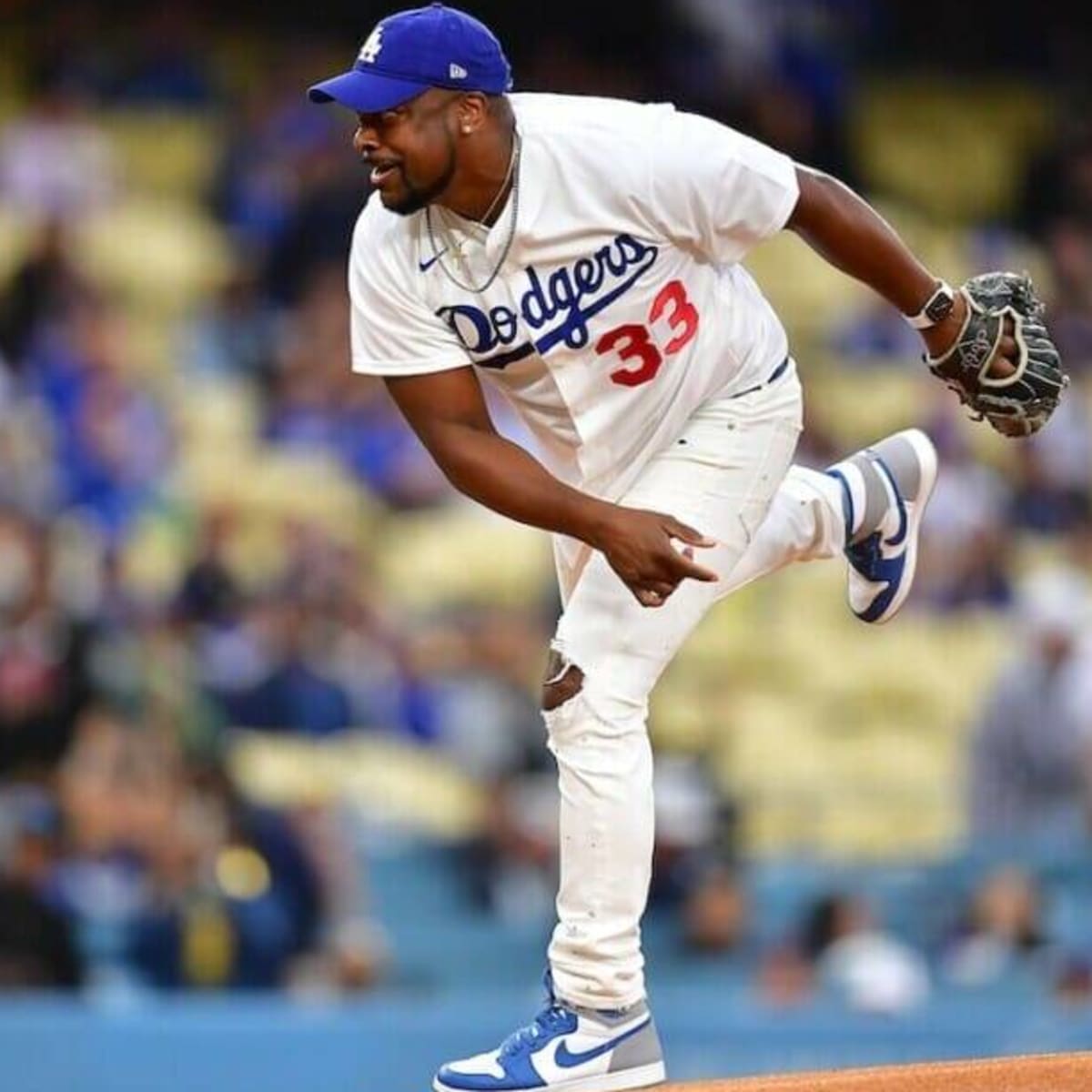Dodgers Video: Chris Tucker Throws Out First Pitch At Dodger