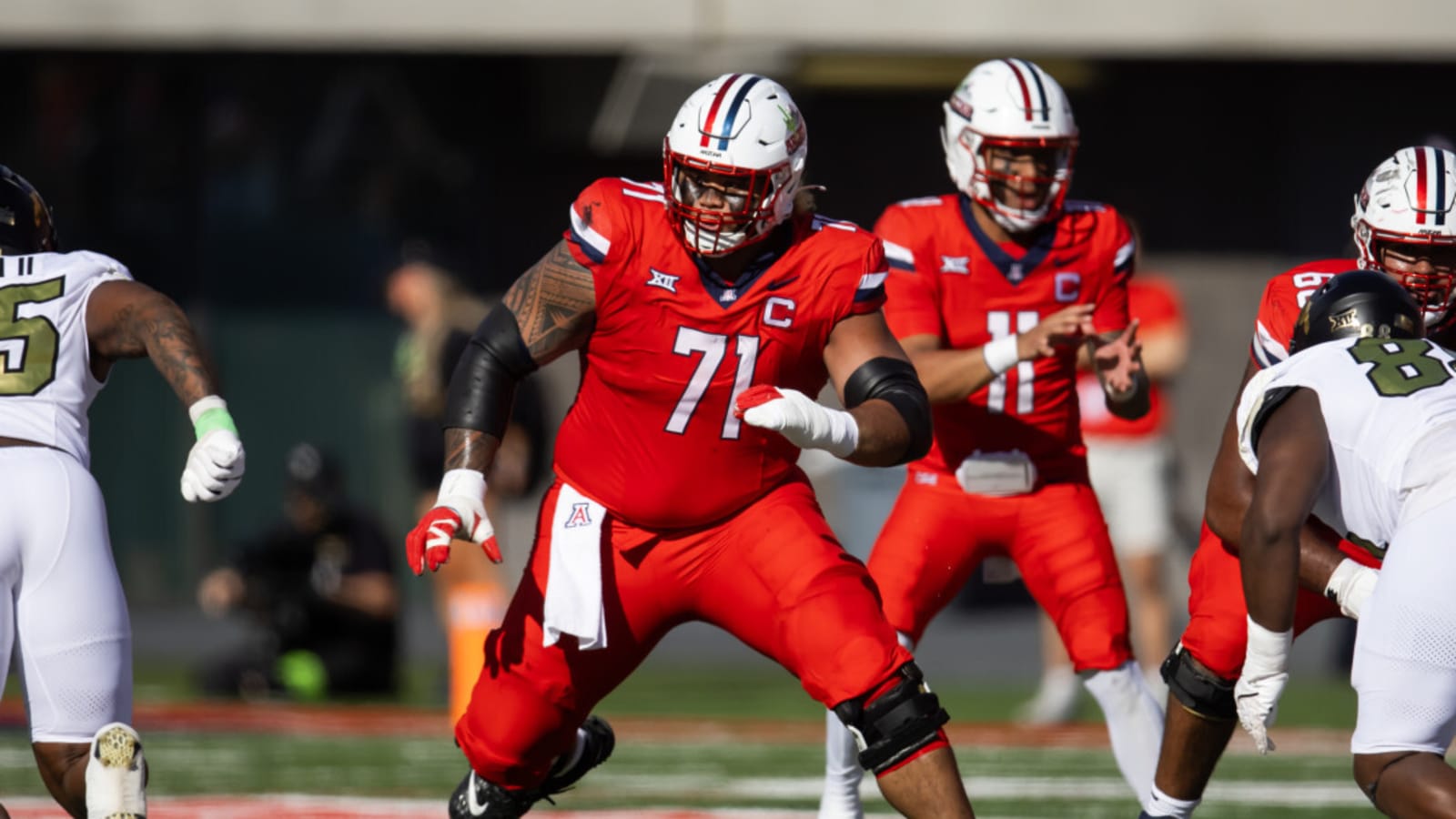 Arizona OT Jonah Savaiinaea 2025 NFL Draft Profile