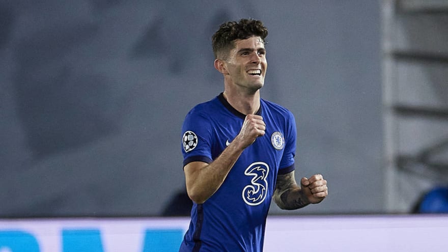 Christian Pulisic becomes first American to score in Champions League